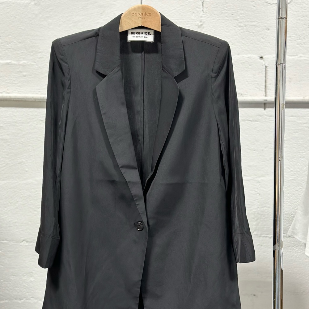 Stylish women’s vest jacket